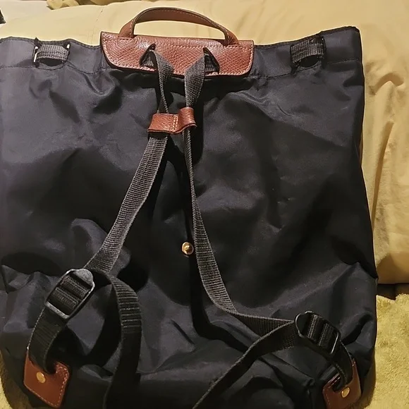 Authentic longchamp dark backpack - Picture 7 of 9